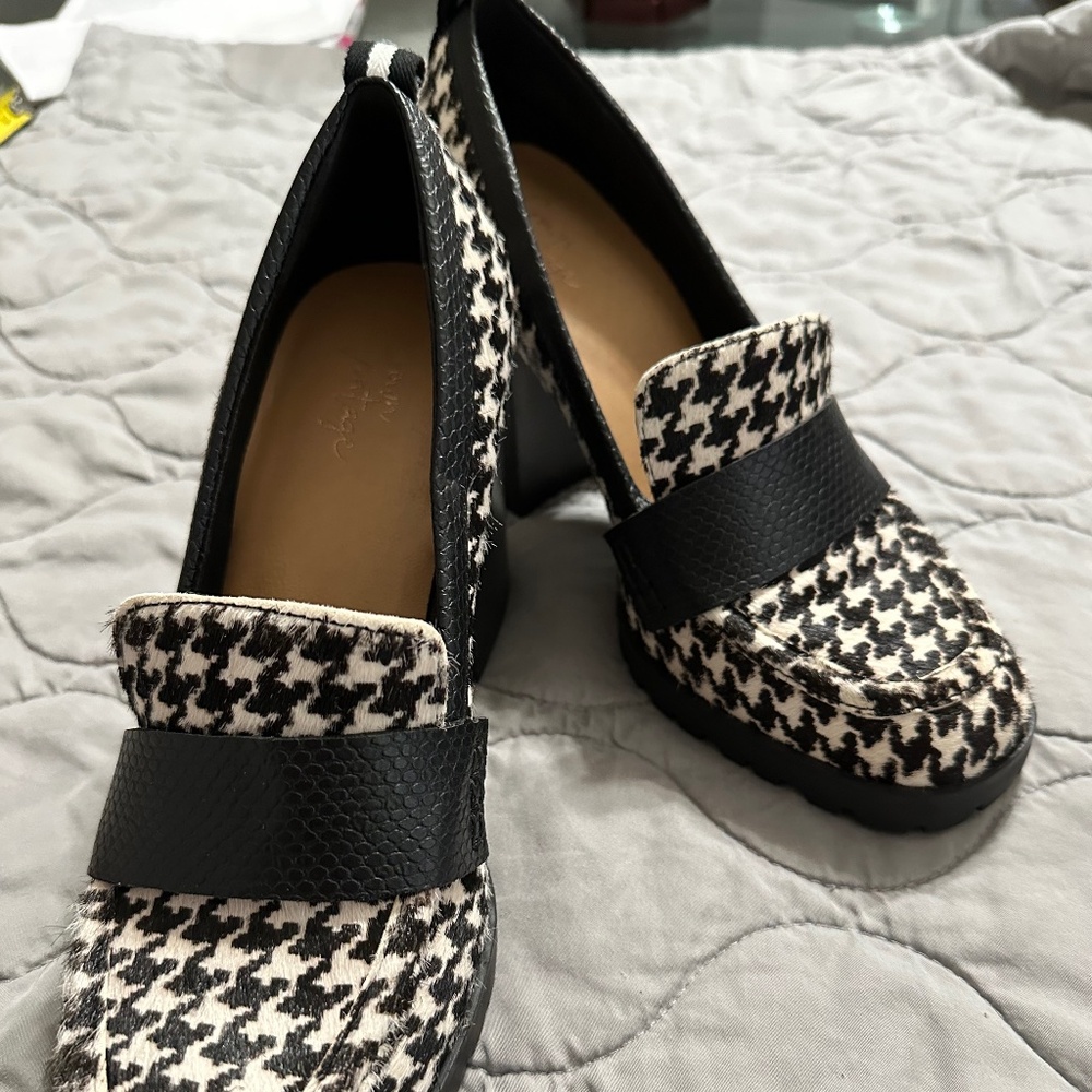 Crown Vintage Black and White Houndstooth Loafer Heels